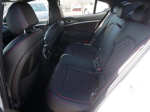 2025 Genesis G70 3.3T AWD Sport Advanced