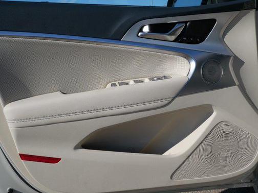 Vatna Gray 2026 Genesis G70 2.5T AWD Prestige