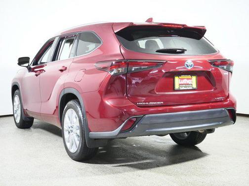 2024 Toyota Highlander Hybrid Limited