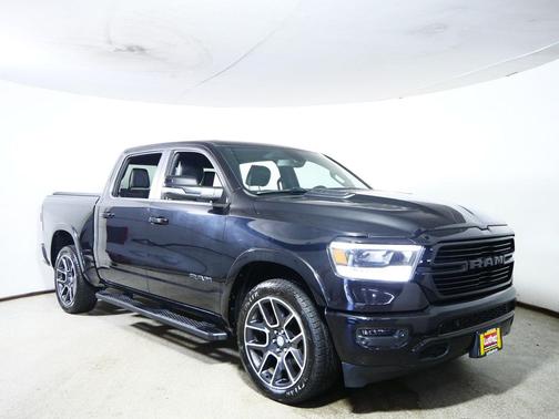 Diamond Black Crystal Pearlcoat 2019 RAM 1500 Laramie