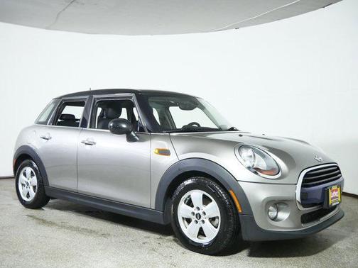 2017 MINI Hardtop Cooper