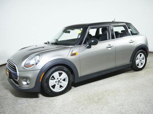 2017 MINI Hardtop Cooper