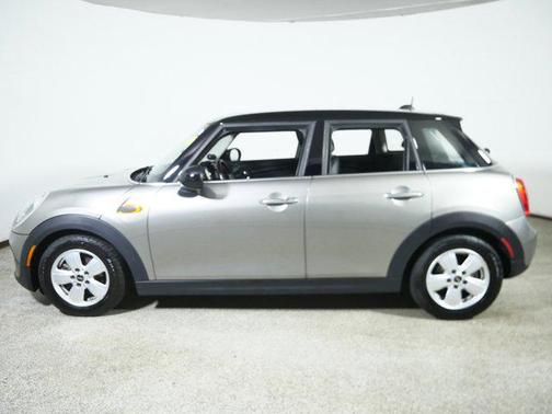 2017 MINI Hardtop Cooper