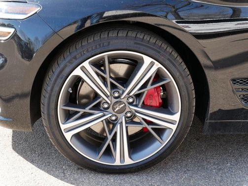 2025 Genesis G70 3.3T AWD Sport Advanced