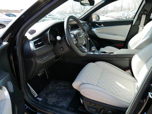 2025 Genesis G70 3.3T AWD Sport Advanced