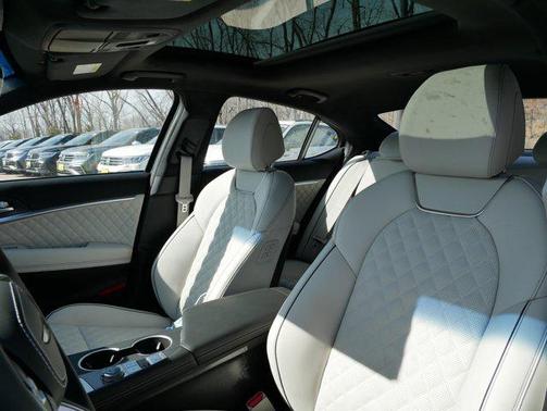 2025 Genesis G70 3.3T AWD Sport Advanced