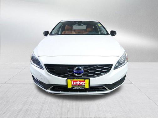 2015 Volvo V60 Cross Country T5