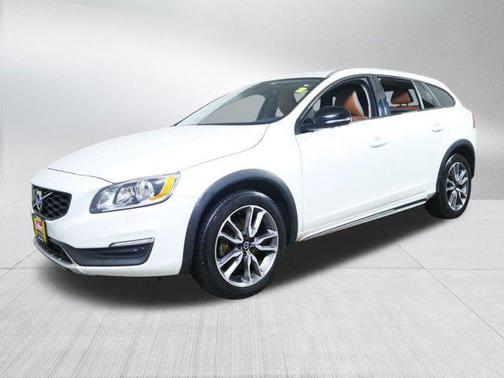 2015 Volvo V60 Cross Country T5
