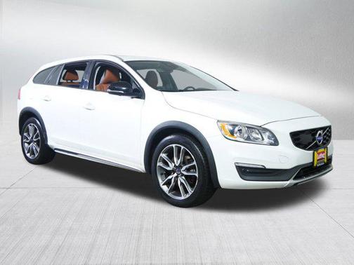 2015 Volvo V60 Cross Country T5