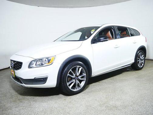 2015 Volvo V60 Cross Country T5
