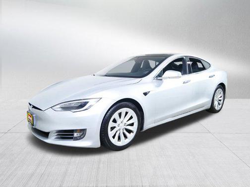 2017 Tesla Model S 90D