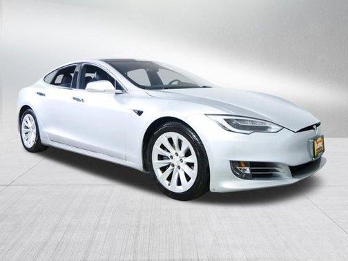 2017 Tesla Model S 90D