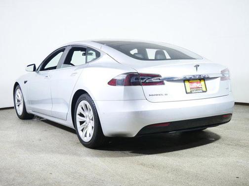 2017 Tesla Model S 90D