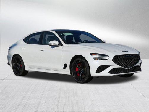 Uyuni White 2026 Genesis G70 3.3T AWD Sport Prestige