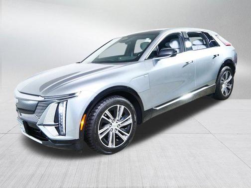 Argent Silver Metallic 2024 Cadillac LYRIQ Luxury