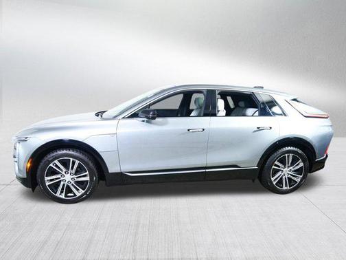 Argent Silver Metallic 2024 Cadillac LYRIQ Luxury