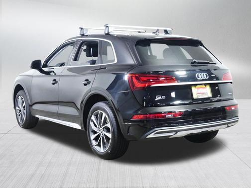 Mythos Black Metallic 2021 Audi Q5 45 Premium Plus