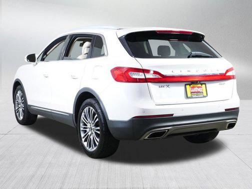 White Platinum Metallic Tri-Coat 2016 Lincoln MKX Reserve
