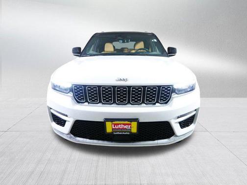 2022 Jeep Grand Cherokee Summit