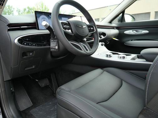 Vik Black 2026 Genesis GV70 2.5T Select
