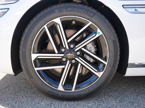 2025 Genesis G80 2.5T Advanced AWD