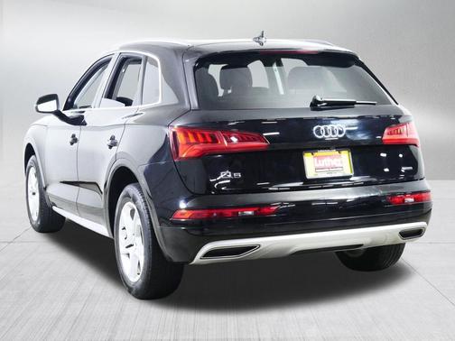 Brilliant Black 2019 Audi Q5 45 Premium