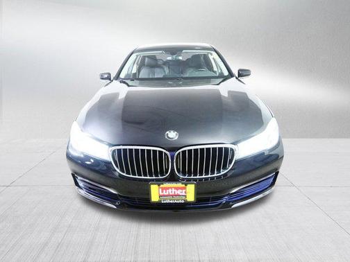 2017 BMW 740 740i