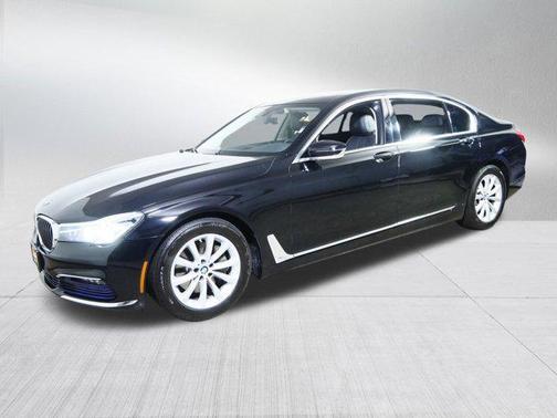 2017 BMW 740 740i