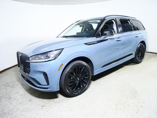 Whisper Blue Metallic Clearcoat 2026 Lincoln Aviator Reserve AWD