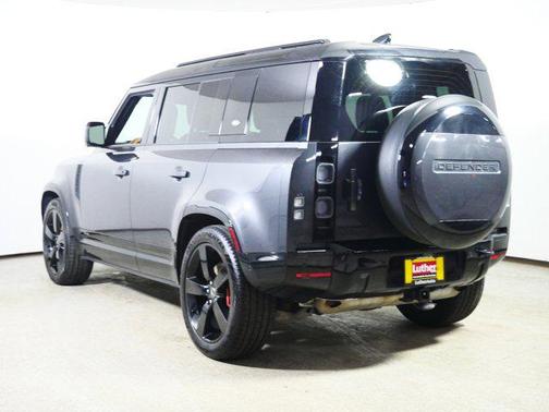 2024 Land Rover Defender 110 P400 X