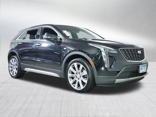 2022 Cadillac XT4 Premium Luxury