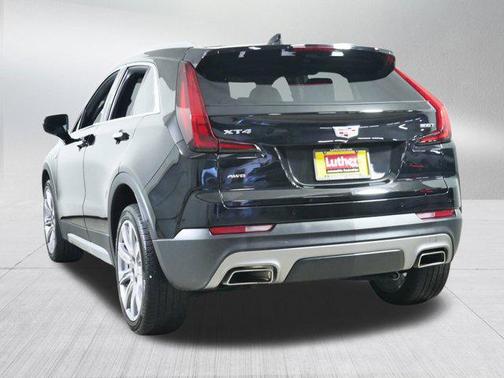 2022 Cadillac XT4 Premium Luxury