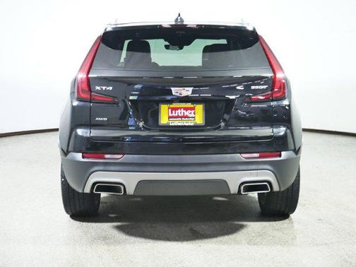 2022 Cadillac XT4 Premium Luxury