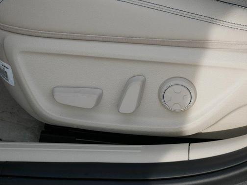 2026 Genesis G70 2.5T AWD Prestige