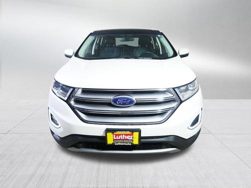 White Platinum Metallic Tri-Coat 2017 Ford Edge Titanium