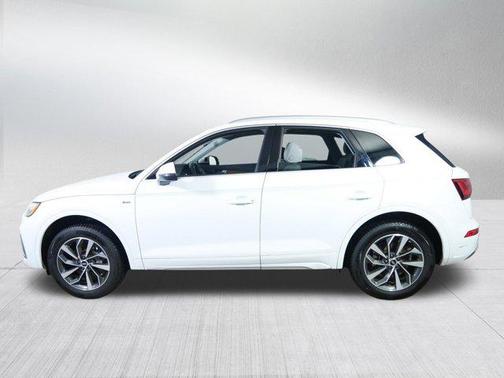 2022 Audi Q5 45 S line Premium Plus