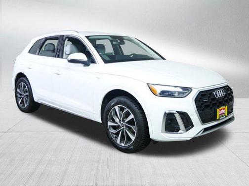 2022 Audi Q5 45 S line Premium Plus