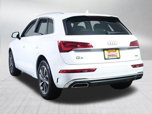 2022 Audi Q5 45 S line Premium Plus