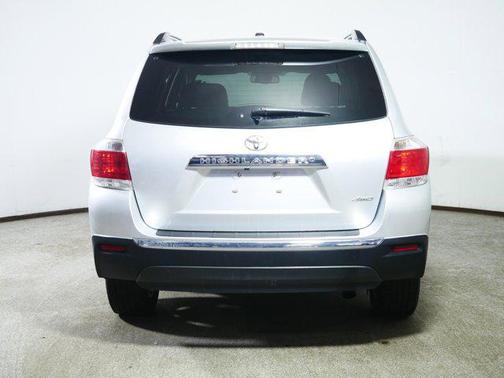 Classic Silver Metallic 2013 Toyota Highlander Limited