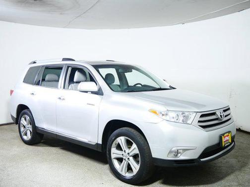 Classic Silver Metallic 2013 Toyota Highlander Limited