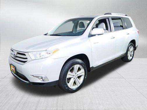 Classic Silver Metallic 2013 Toyota Highlander Limited