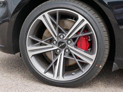 2025 Genesis G70 2.5T AWD