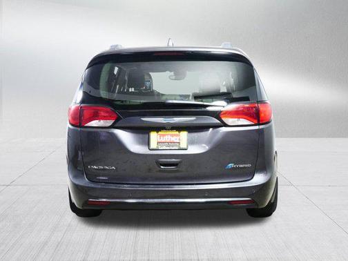 2018 Chrysler Pacifica Hybrid Limited