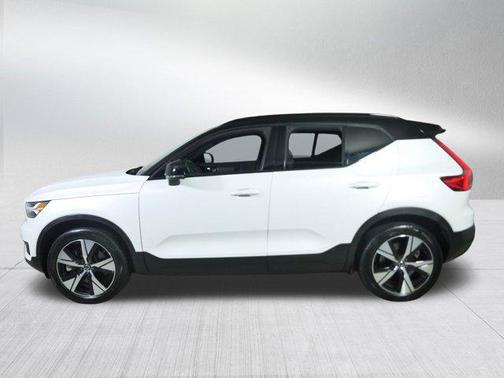 2021 Volvo XC40 Recharge Pure Electric P8