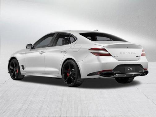 Uyuni White 2026 Genesis G70 3.3T AWD Sport Prestige