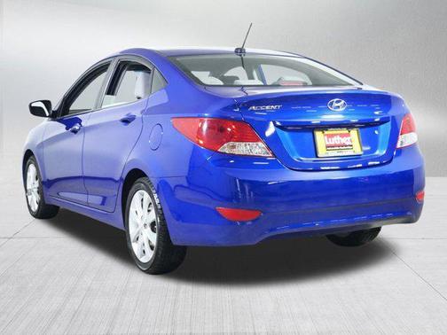 2012 Hyundai Accent GLS