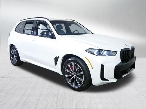 Mineral White Metallic 2025 BMW X5 M60i