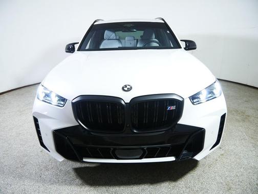 Mineral White Metallic 2025 BMW X5 M60i