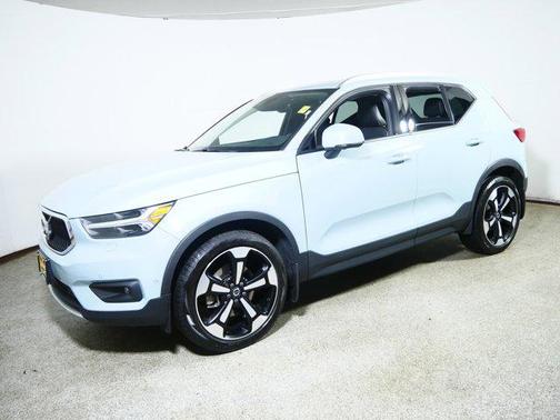 2019 Volvo XC40 T5 Momentum