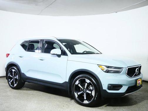 2019 Volvo XC40 T5 Momentum